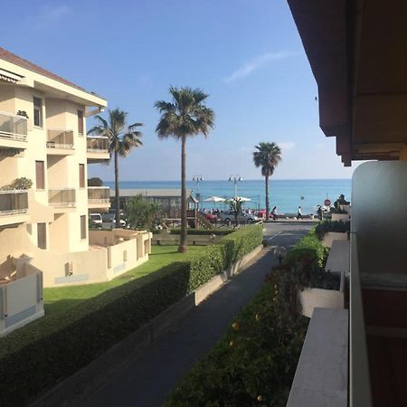 Apartament A Due Passi Dal Mare Vallecrosia Zewnętrze zdjęcie
