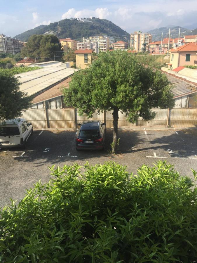 Apartament A Due Passi Dal Mare Vallecrosia Zewnętrze zdjęcie